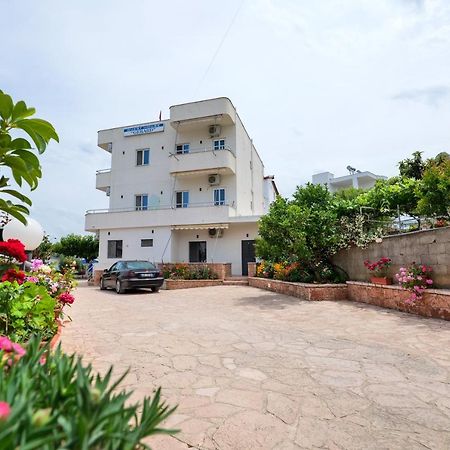 Guest House Gerard Ksamil Esterno foto