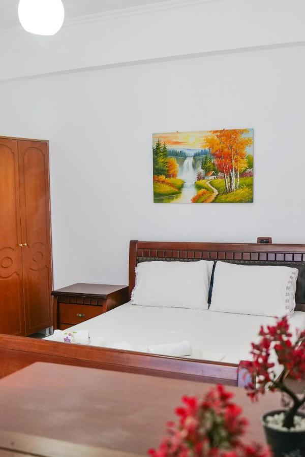 Guest House Gerard Ksamil Esterno foto