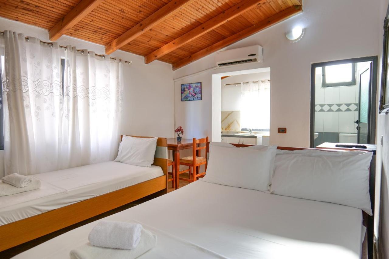 Guest House Gerard Ksamil Esterno foto