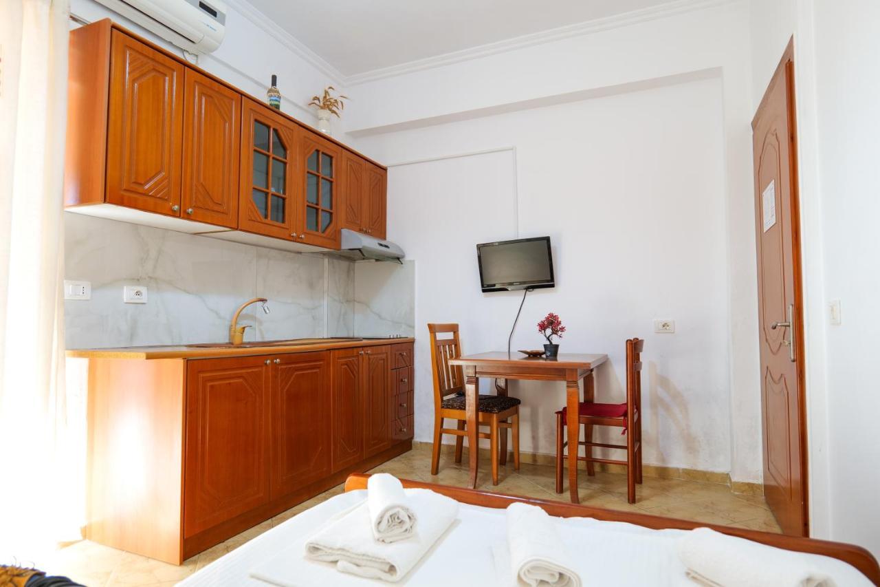 Guest House Gerard Ksamil Esterno foto