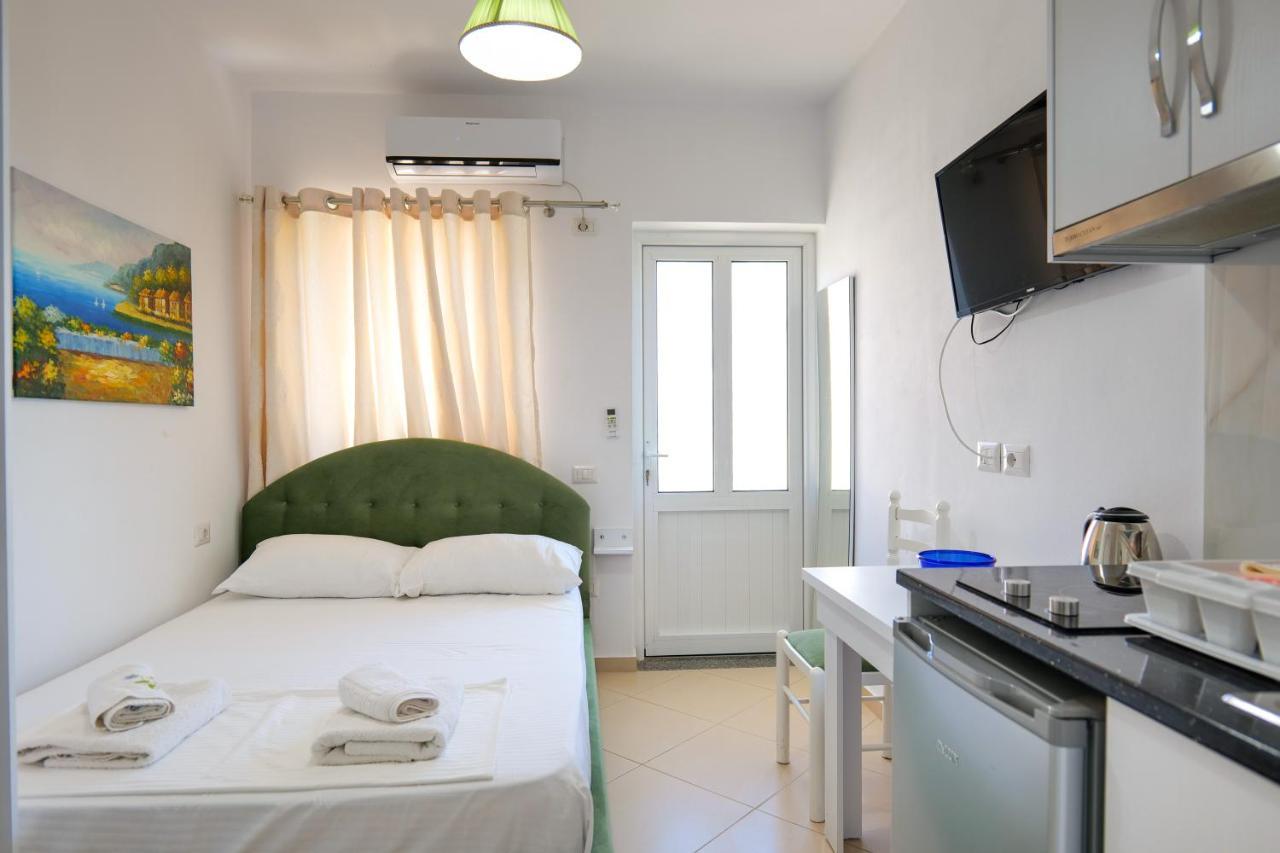 Guest House Gerard Ksamil Esterno foto