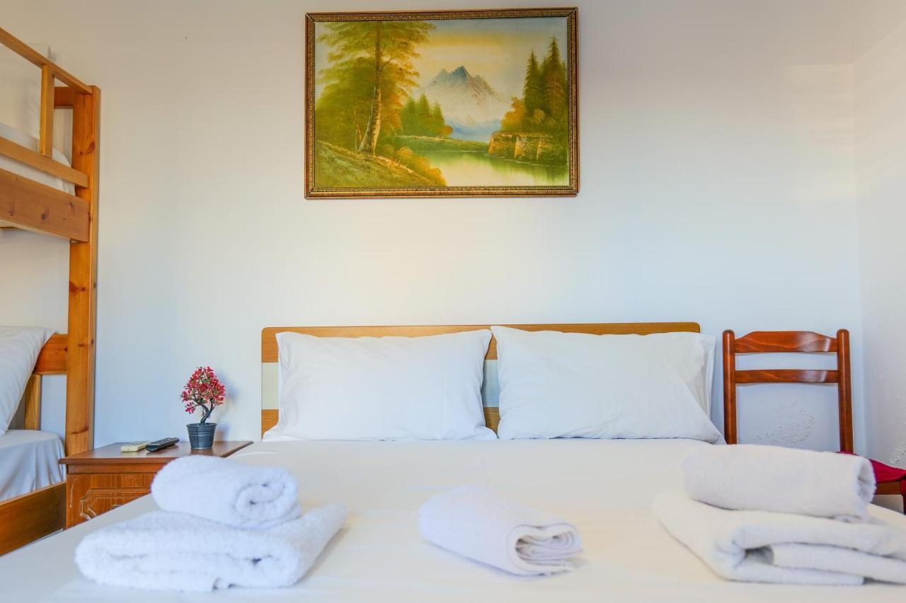 Guest House Gerard Ksamil Esterno foto