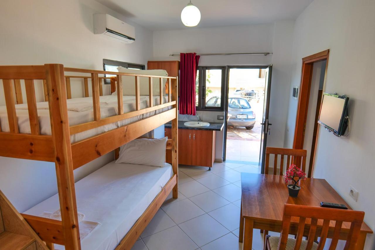 Guest House Gerard Ksamil Esterno foto