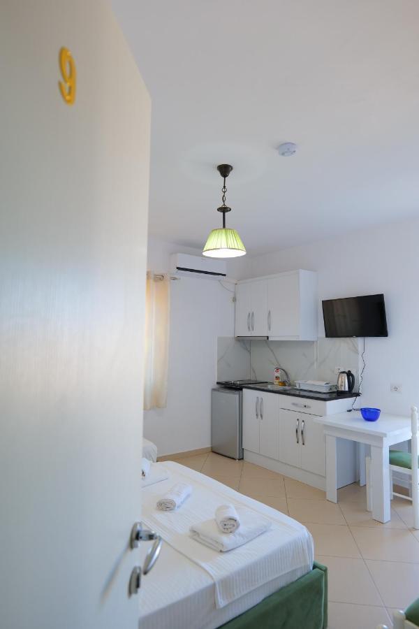 Guest House Gerard Ksamil Esterno foto