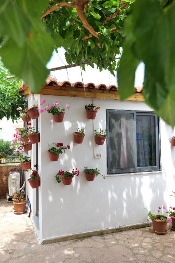 Guest House Gerard Ksamil Esterno foto